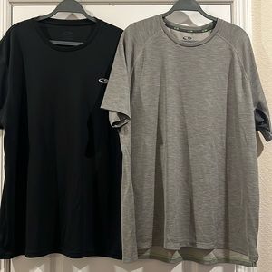 2   Size XXL short sleeve T-shirts